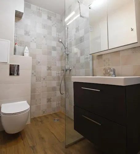 Inb Banishora Spot 索菲亞